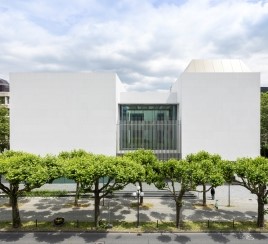 Spektakuläre Architektur und abstrakte Kunst in Wiesbaden